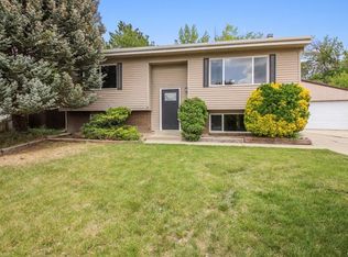 199 E Lynn Cir, Sandy, UT 84070