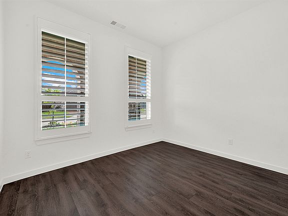 4th image of 2505 Solomons Pl