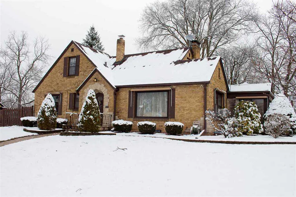 131 Mallery Ave photo 1