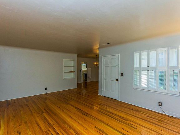 3rd image of 55 E Dayton Ave