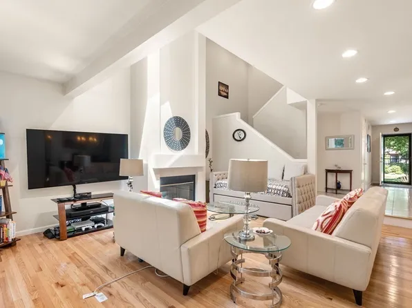 37 Orchard Hill Dr, Sharon, MA 02067