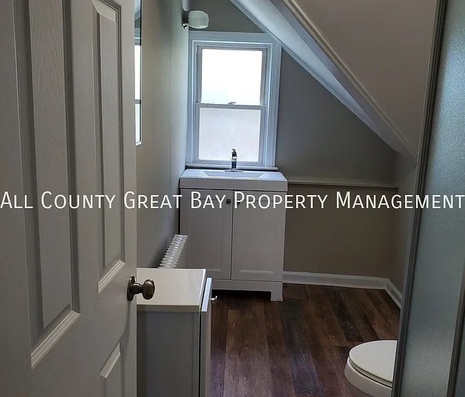 37 Maplewood Rd #4 — Photo 7