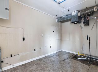 1042 S Hampton Rd, Columbus, OH 43227