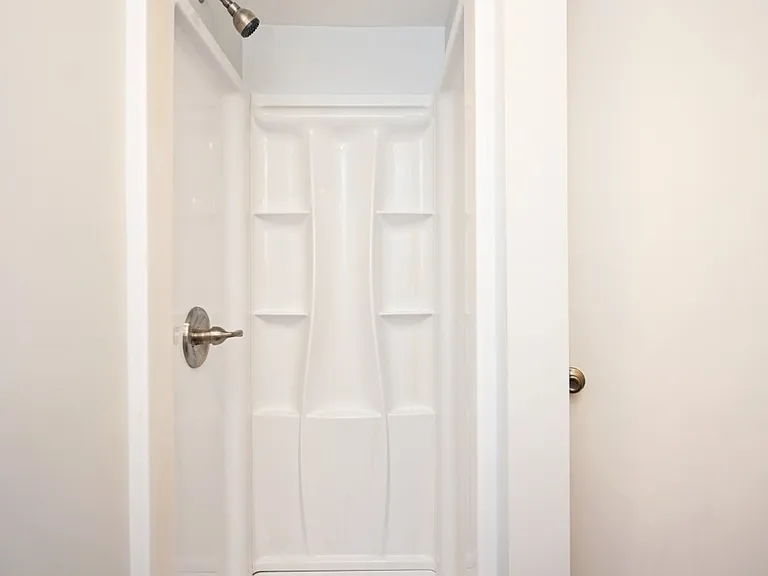 6904 Euclid Ave — Photo 19