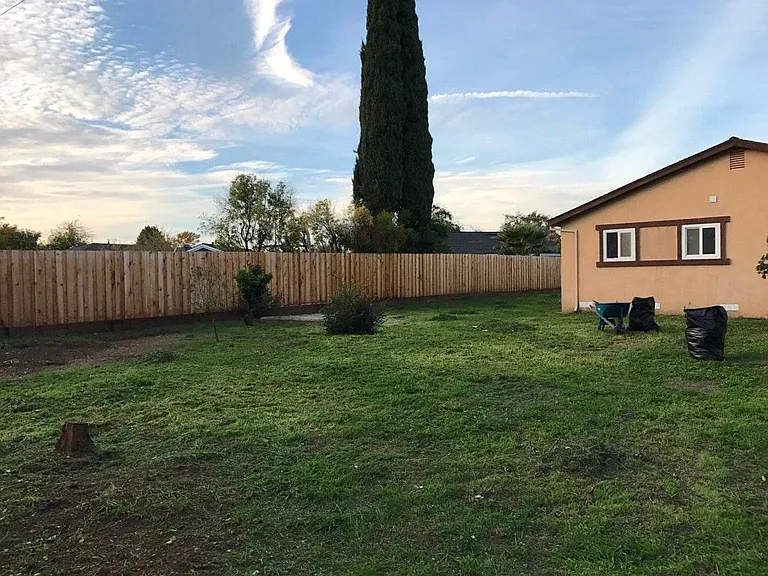 1566 Ventura Dr — Photo 3