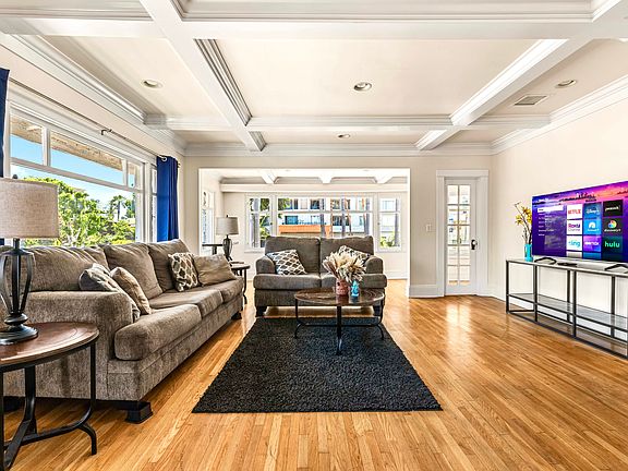 4th image of 841 E Ocean Blvd