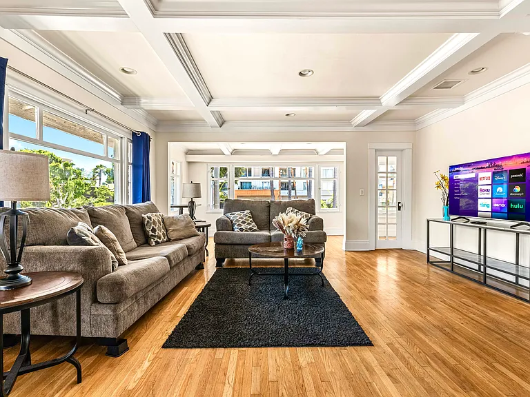 841 E Ocean Blvd — Photo 4