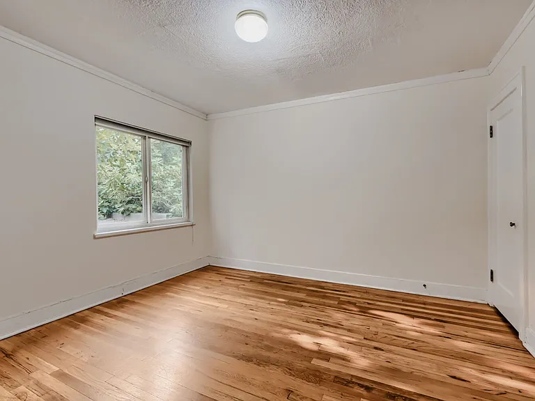 909 NE Brazee St #11 — Photo 13