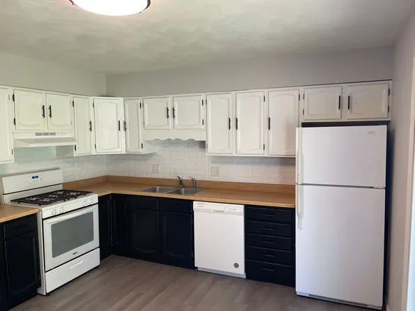 401 E Jones, 401 E Jones #B, Williamsville, IL 62693