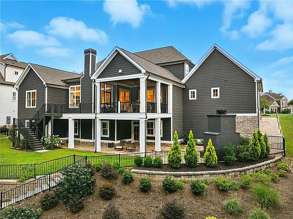 3rd image of 9 Fieldstone Ct