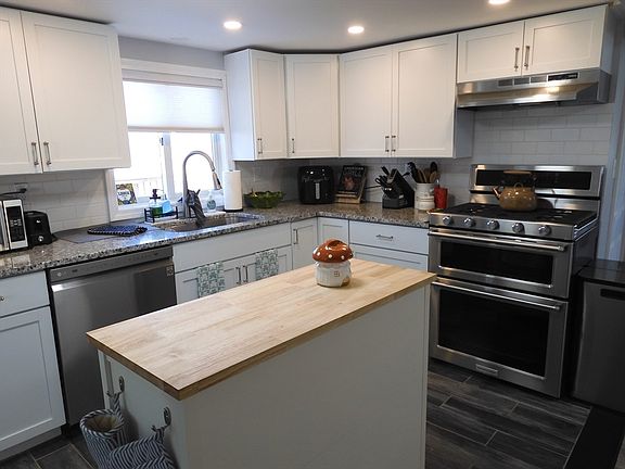 5th image of 19 S Hunt Rd