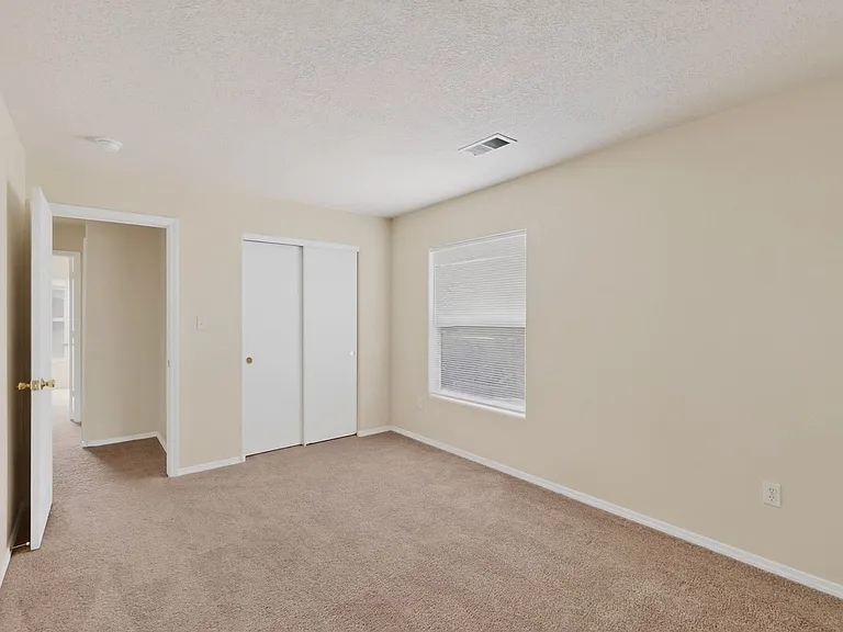 5841 Sandoval Dr NE — Photo 24
