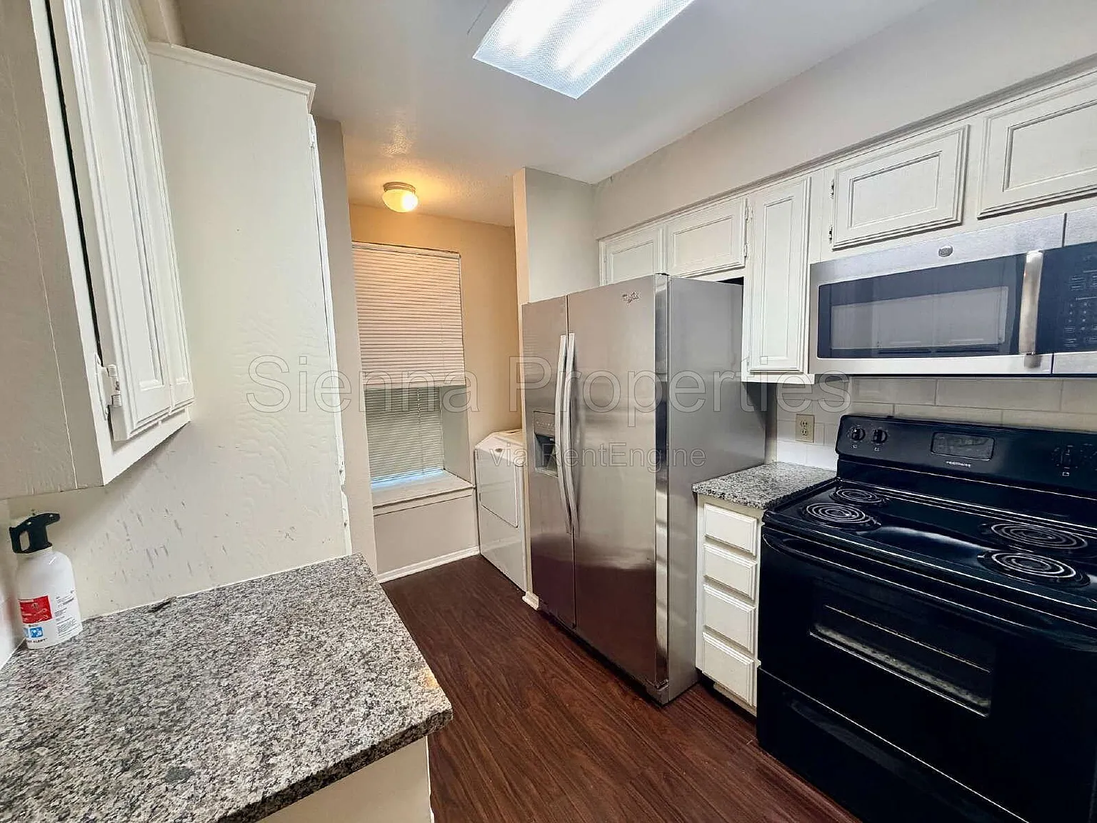 2 bed, 2.0 bath, 1002 sqft, $1,850 — Photo 3