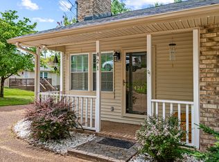 421 Hill Rd, Nashville, TN 37220
