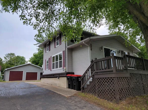 113 N Forest Ave, Gillett, WI 54124