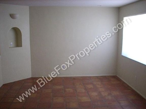 2nd image of 3009 E Elm St #1