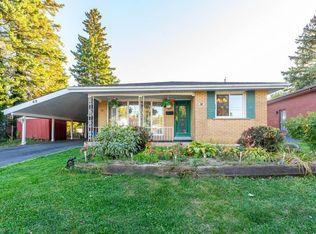 69 Buckingham Dr, Hamilton, ON L9C 2G6