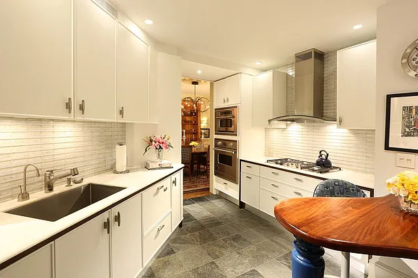 Sold by Stribling | media 13