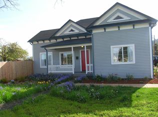 440 S 8th St, Cottage Grove, OR 97424