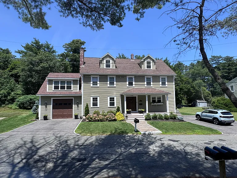 11 Rezza Rd — Photo 1