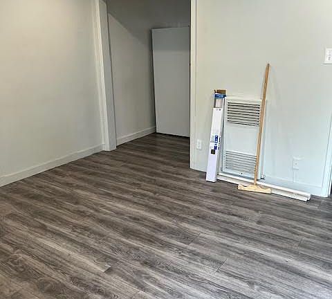 2nd image of 1019 E Elk Ave #0
