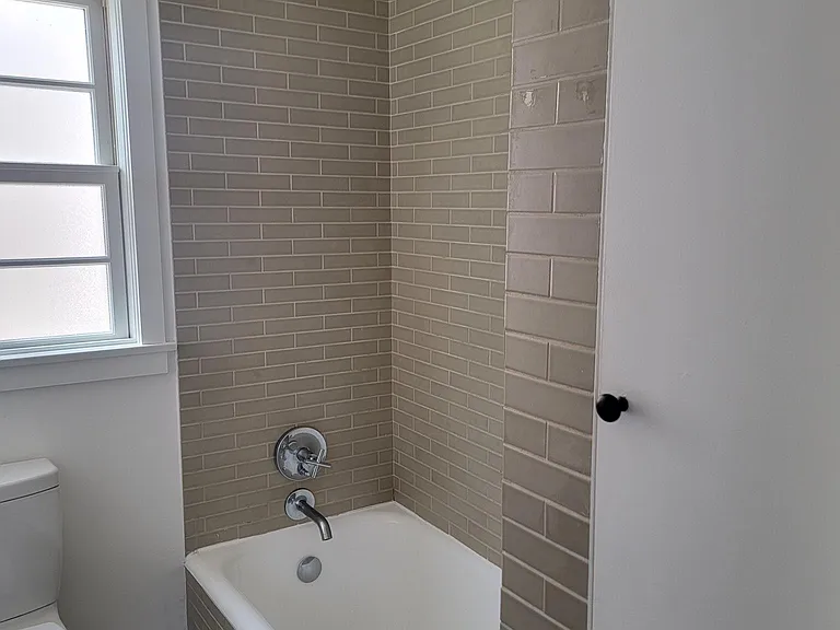 923 16th St #923 — Photo 8