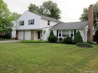 34 Morningstar Ct, Williamsville, NY 14221