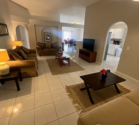 4th image of 451 Regal Downs Cir