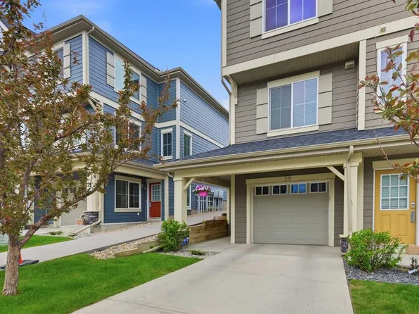 39 E Kinlea Cmn NW, Calgary, AB T3R 0S2