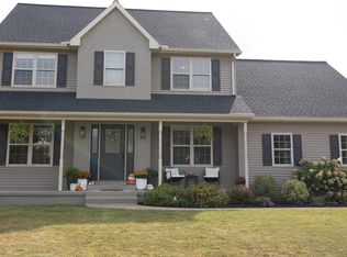 100 Windsock Way, New Holland, PA 17557