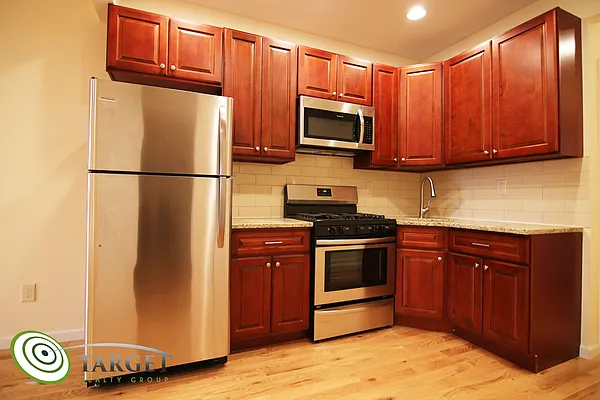 Rented by Target Realty Group | media 23