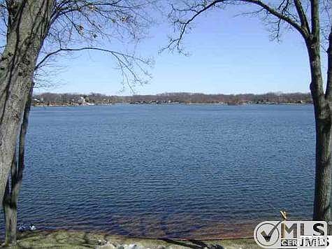 2nd image of 11074 Pinewood Dr