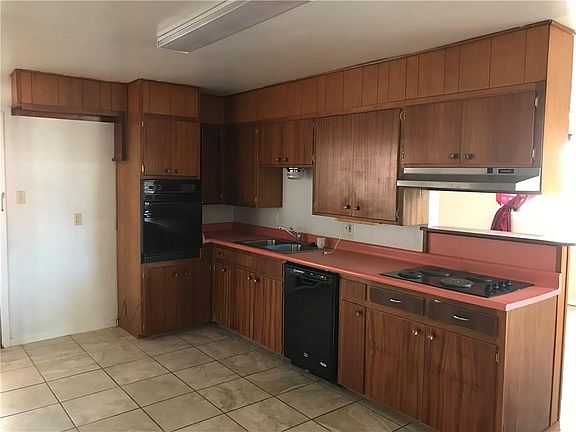 5th image of 3219 Nairn St