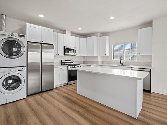 4th image of 230 N Burlington Ave #3/4