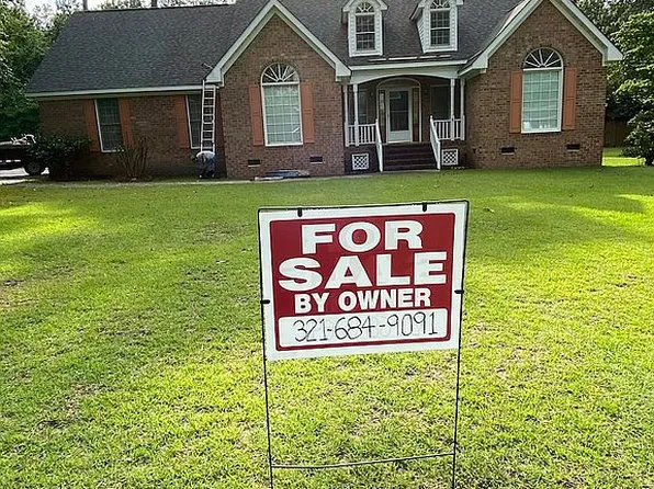 222 W Fairway Dr, Washington, NC 27889