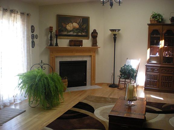 4th image of 615 Annecy Park Cir