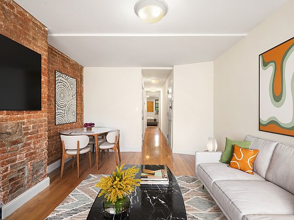 3rd image of 623 E 11th St APT 4W