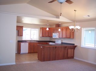 139 SW Vicki Ln, Grants Pass, OR 97526