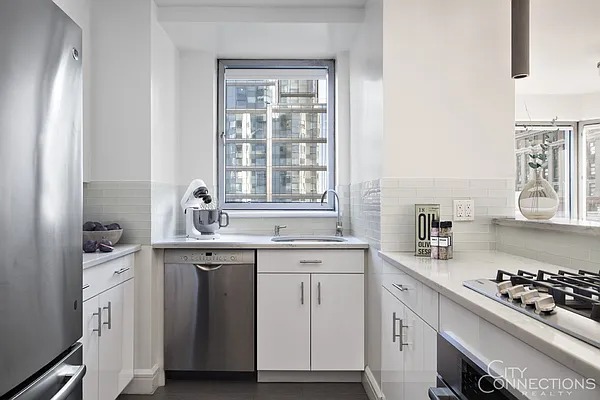 Sold by City Connections Realty | media 16