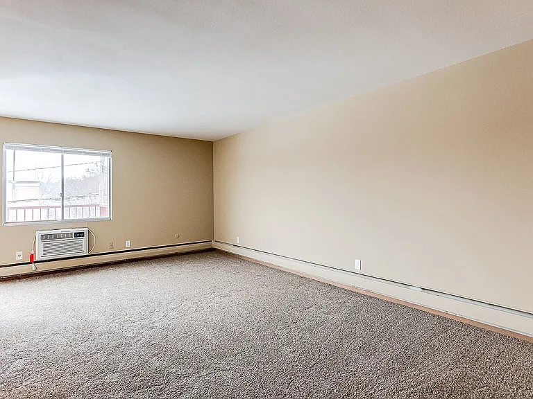 Rivercliff Apartments — Photo 19