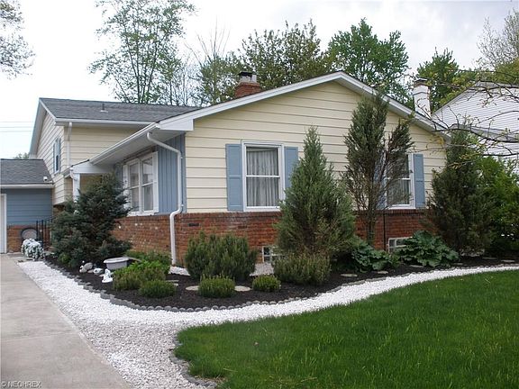 2nd image of 26804 Chapel Hill Dr