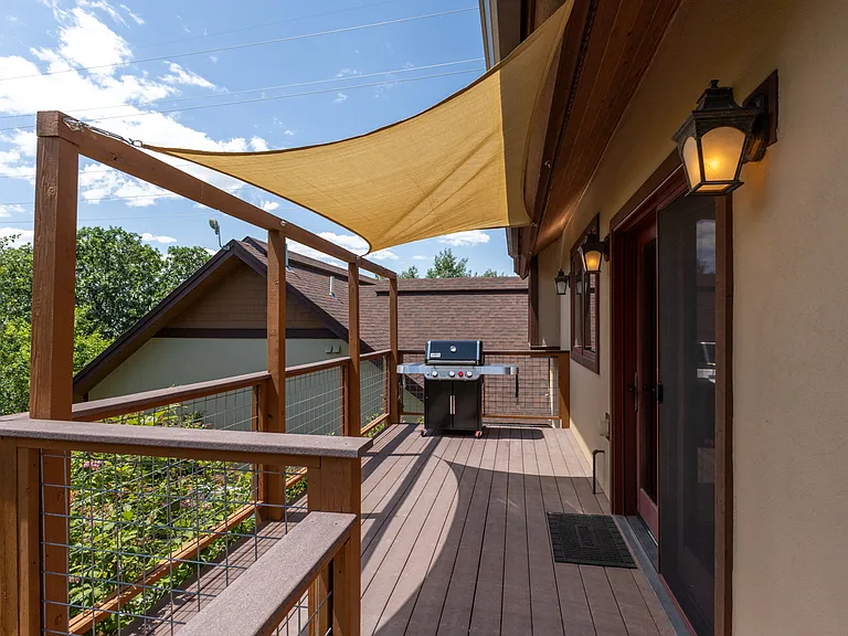 Private Deck | Propane Gas Grill