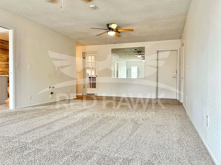 751 W 3rd Pl — Photo 10