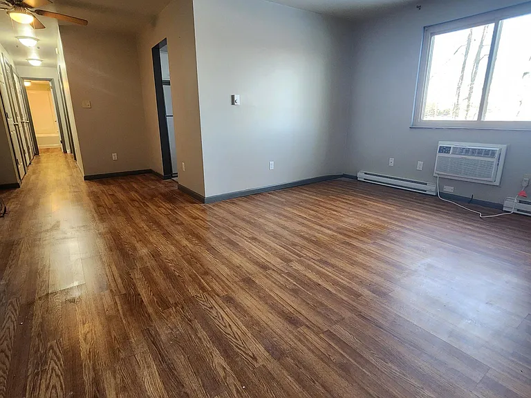 1221 Leatherwood Dr #B — Photo 1