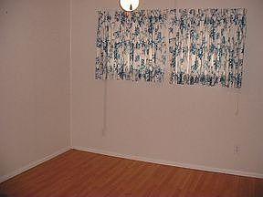 4th image of 348 Shrub Ln S