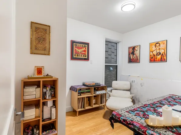 152 Beach Street image 29 of 36