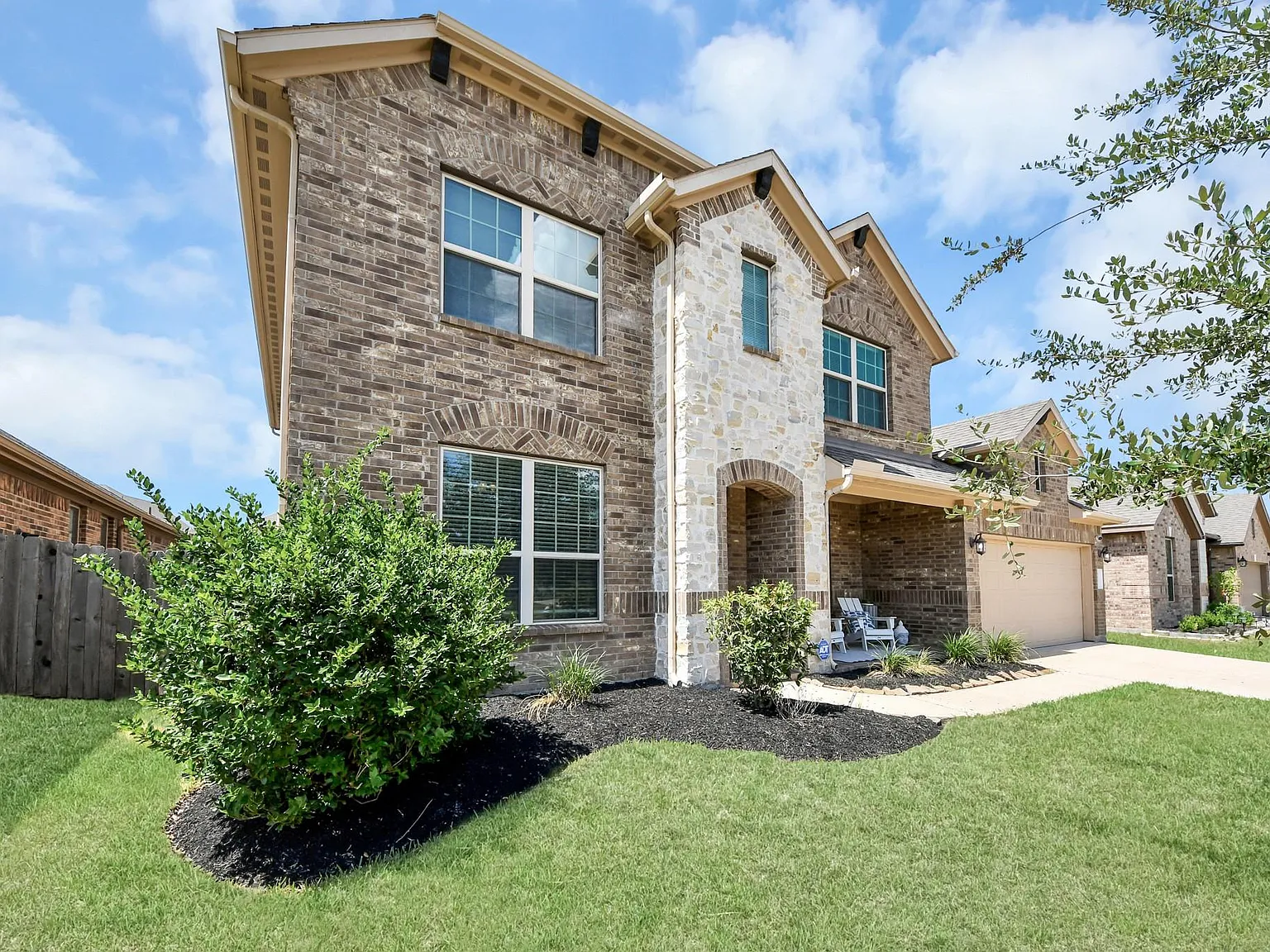 5 bed, 4.0 bath, 3126 sqft, $3,500 — Photo 3