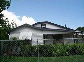 1st image of 2818 Ada St