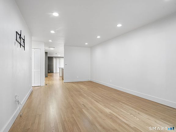 4th image of 170 Forest Street #9