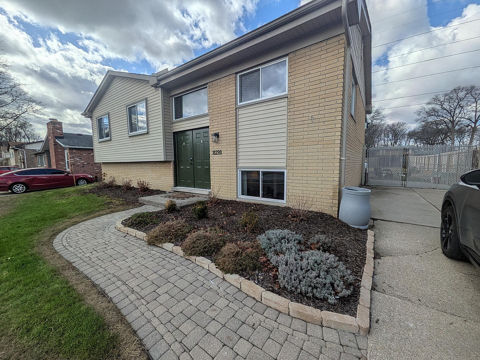 1st image of 18298 Alvaro Ave